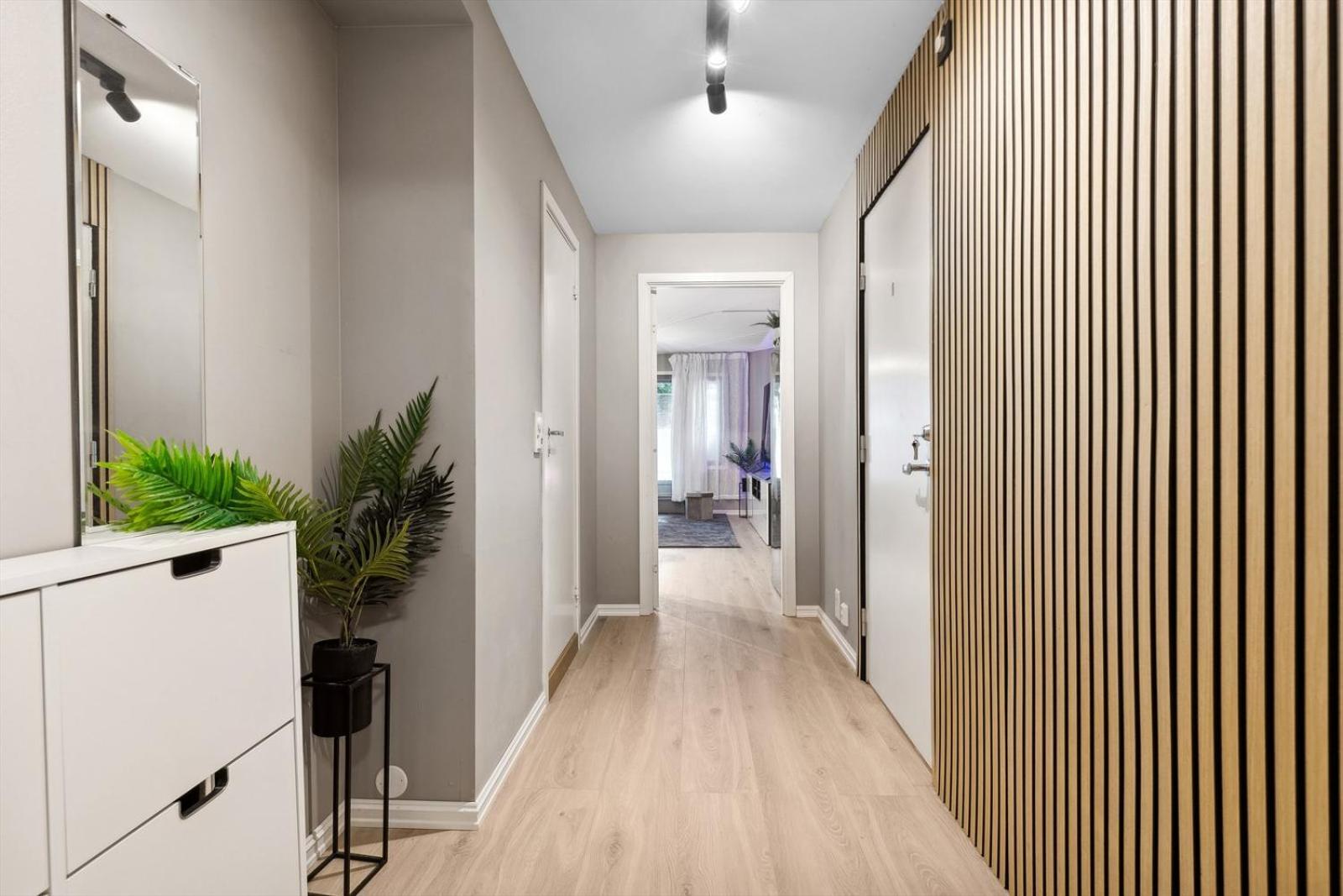 Luxurious Modern Room In Central Oslo - Eur 4K Expensive Bed And 82" Cinematic Tv Exterior photo